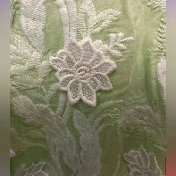 3/$20. Indian tunic green with floral lace applicay detail side slip hand made - Picture 4 of 10